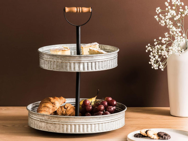 Beliani Etagere aus Eisen Silber 2-stöckig rund 50 cm hoch Dessertständer Kouign
