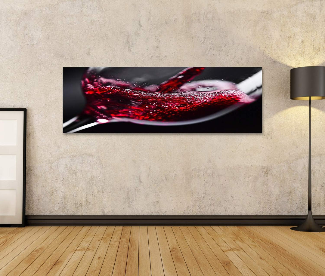 islandburner Bild auf Leinwand Rotwein Im Weinglas Auf Schwarzem Hintergrund 2 Bilder Wandbilder Pos