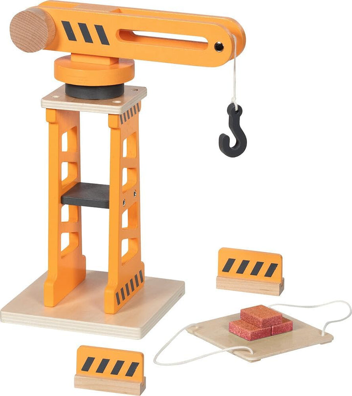 goki 55824 – Drehkran mit Zwei Absperrbarken und Ladeplattform, beweglicher Spielzeug-Baukran aus Ho