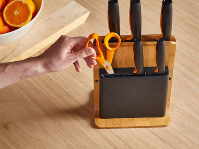 Fiskars Bambus Design-Messerblock mit 5 Messern, Functional Form, Inklusive Gemüsemesser, Tomatenmes