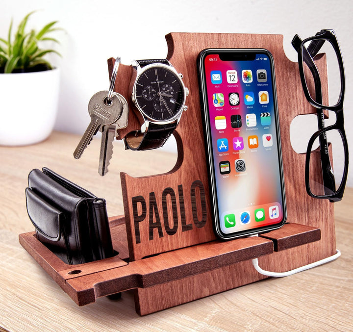 Docking Station personalisiert – Kreatives Geschenk für Männer zum Geburtstag – Holz Organizer mit G