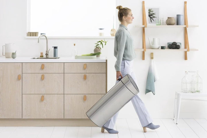 Brabantia 112867 Touch Bin New Recycle mit Zwei herausnehmbaren Kunststoffeinsätzen, Edelstahl, matt
