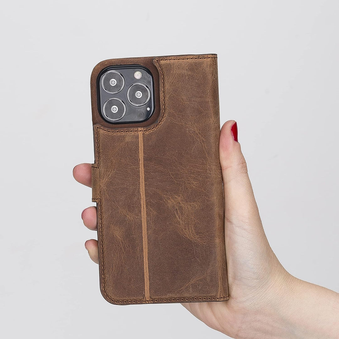Solo Pelle Lederhülle kompatibel für iPhone 14 in 6.1 Zoll abnehmbare Hülle (2in1) inkl. Kartenfäche