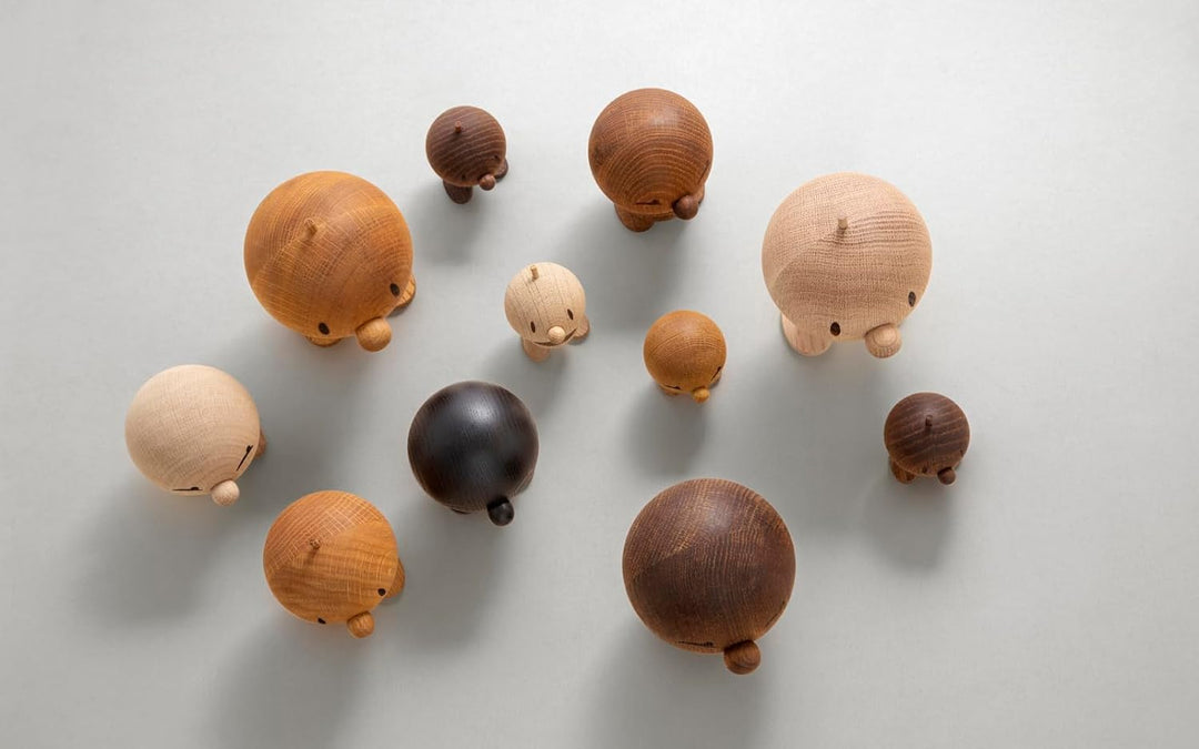 Hoptimist - Skandinavisches Design - Medium Bumble aus Holz - Höhe 10,5 cm, Durchm. 7,5 cm - Oak M O