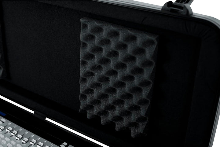 Gator Cases Flight Case für 49-stimmige Keyboards mit TSA-zugelassenem Verschluss und versenkten Rol