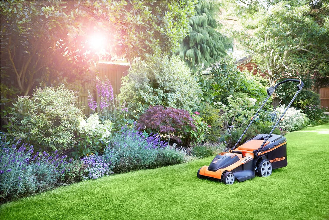 LawnMaster CLMF4841E Akku-Rasenmäher 48V Max 2x24V 4.0Ah Batterie, 41cm 450m² Mulchen 42L, 22-72mm 6