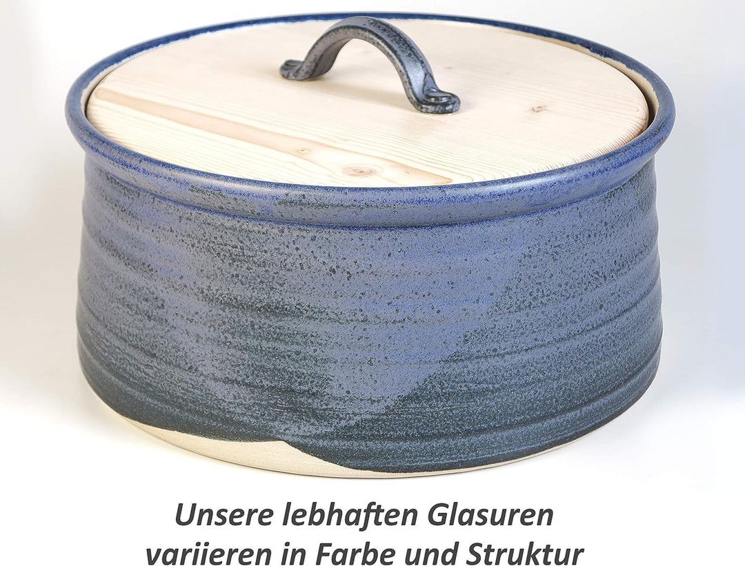 L – Brottopf für die grössere Familie, blau-schattiert. Keramik/Holz für zwei bis fünf
