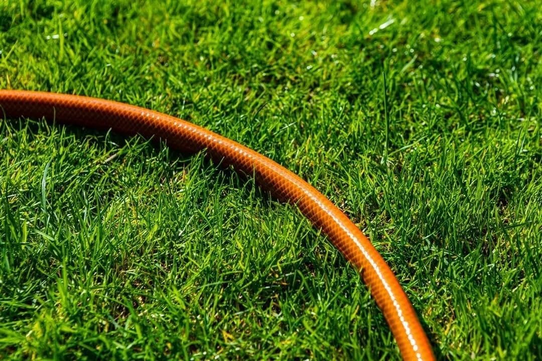 NEO TOOLS Gartenschlauch Set 20m 1/2" 4-lagig (24 bar), Metall-Schlauchständer, Spritzdüse verstellb