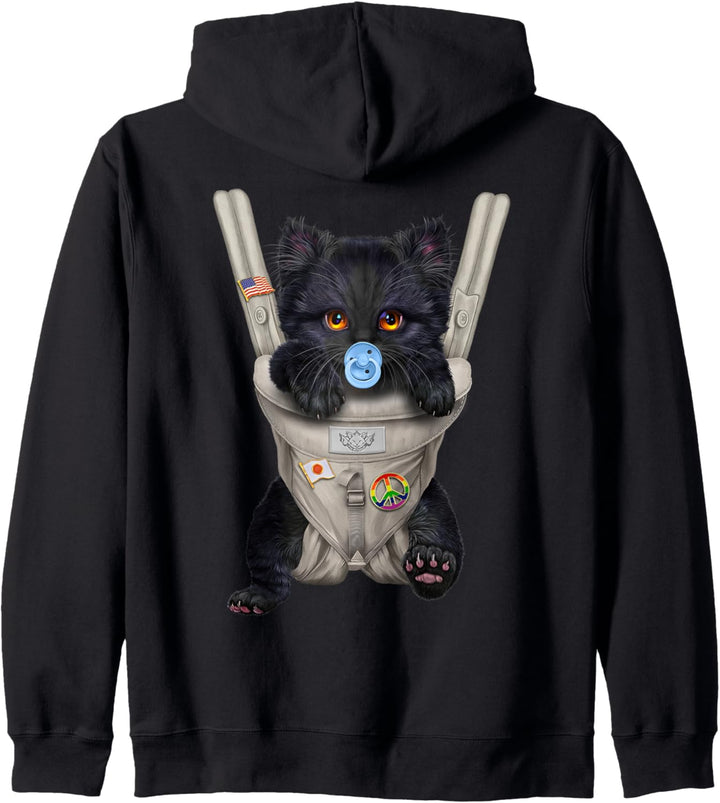 Schwarze Katze mit einem Schnuller in der Babytrage Kapuzenjacke