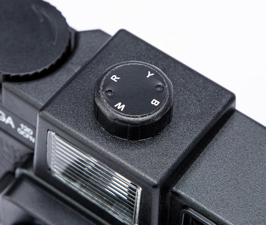 Holga 120GCFN Rollfim Kamera artLINE (Glas Optik) im Set mit schwarz/weiss Film und Batterien 120mm