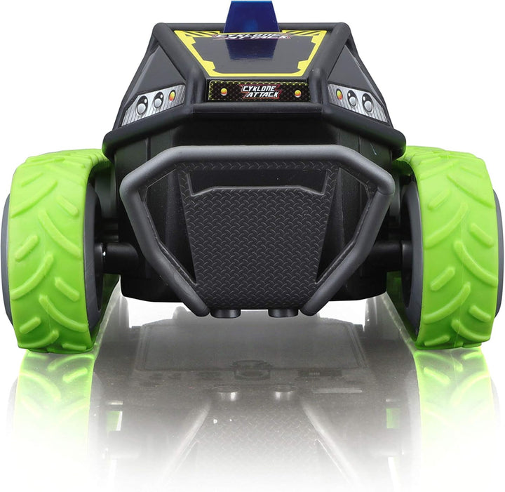 Maisto Tech R/C Cyklone Attack Ferngesteuertes Auto ab 8 Jahre mit Licht, 360° Dreheung 1:24 RC Offr
