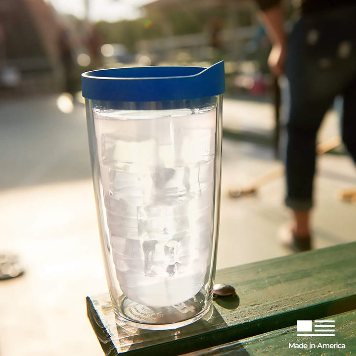 Tervis Made in USA doppelwandiger Star Wars – The Mandalorian Child isolierter Becher hält Getränke