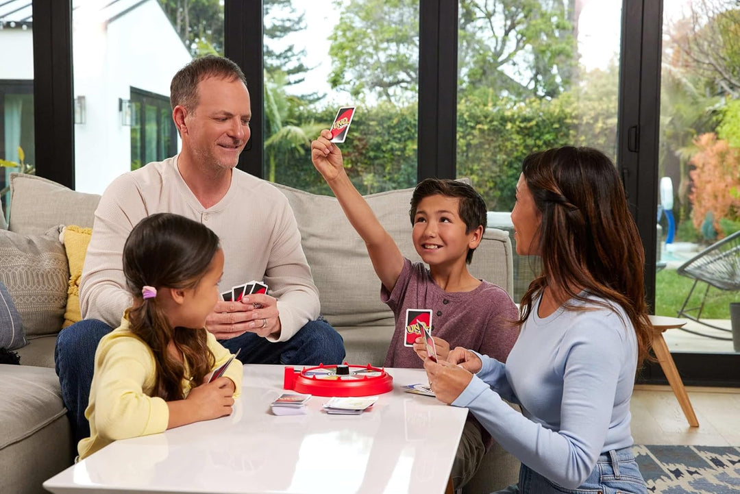 Mattel Games UNO Spin Kartenspiel für Kinder, Erwachsene und Spieleabende mit der Familie, Klassisch