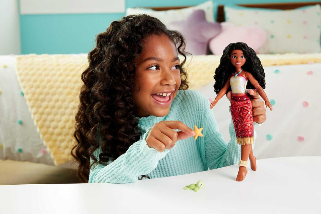 Mattel Spielzeuge aus Disney Vaiana 2, schwimmende Tautai Vaiana-Modepuppe mit 2 Zubehörteilen, Ober