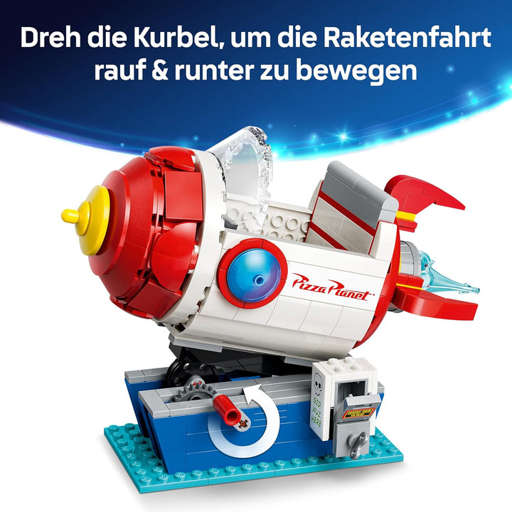 LEGO Disney and Pixar Toy Story Alien mit Pizza Planet Raketenfahrt - Raumschiff Spielzeug mit Alien