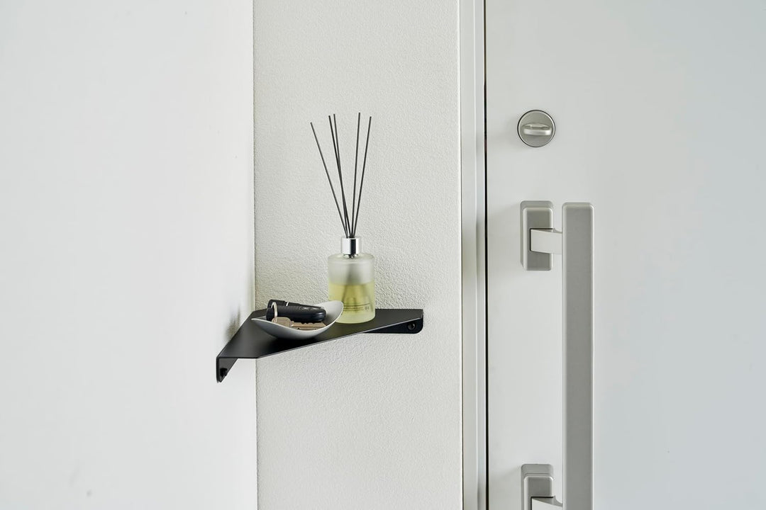 Yamazaki 6912 TOWER Wandmontiertes Eckregal, schwarz, Stahl, minimalistisch, 22 x 22 x 3.3 cm One Si