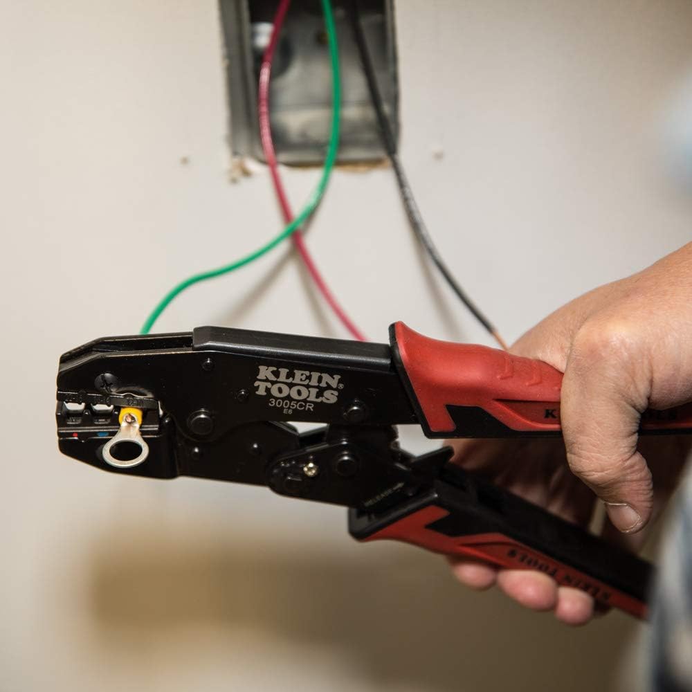 Klein Tools 3005CR Draht-Crimper Werkzeug, Ratsche isolierte Klemmzange für 10 bis 22 AWG Draht, Cri