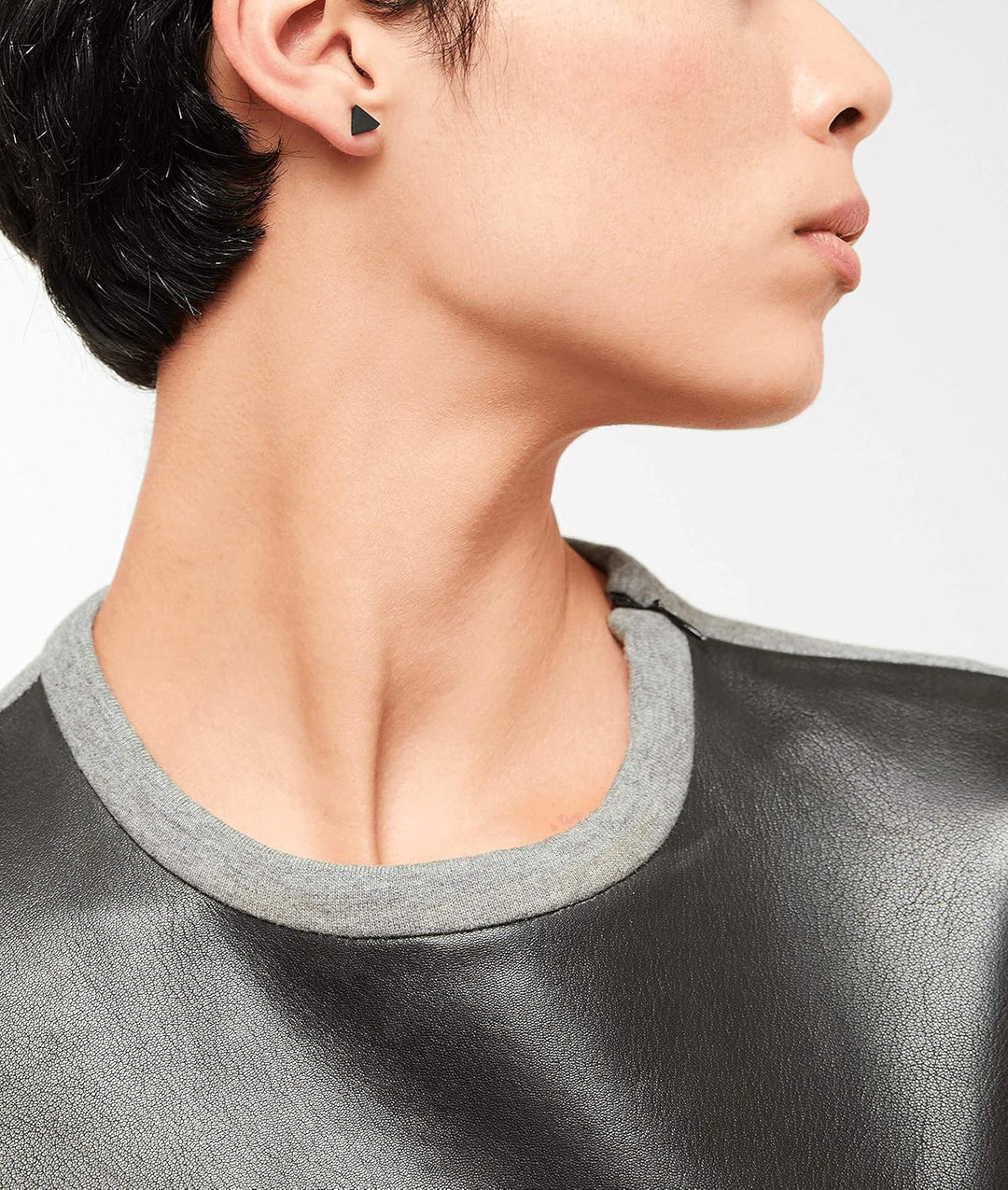LIEBESKIND BERLIN Damen-Ohrstecker Edelstahl LJ-0298-E-07 Schwarz Dreieck, Schwarz Dreieck