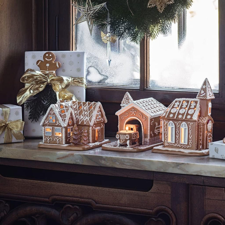 Villeroy und Boch - Winter Bakery Deocoration Lebkuchenbahnhof, dekorativer Teelichthalter aus Hartp