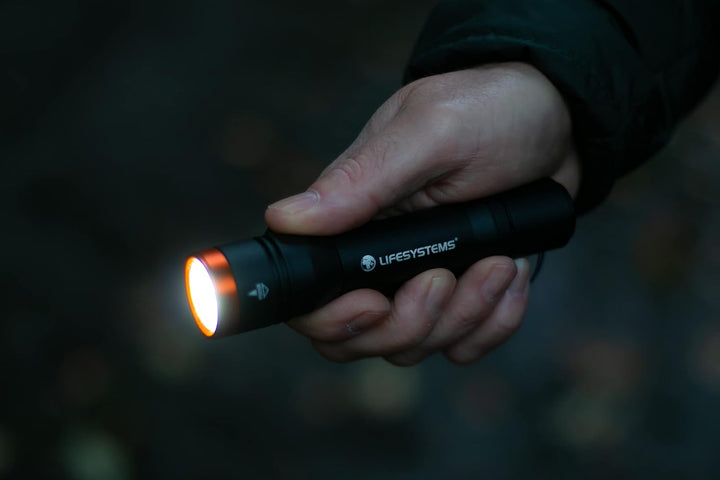 Lifesystems Intensity wiederaufladbare Hand-Taschenlampe, 545 Lumen, wasserfest, verstellbare Linse,