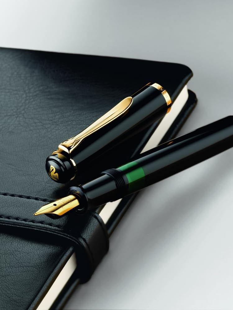 Pelikan Füllhalter Classic 200, Schwarz, Feder B (breit), hochwertiger Kolbenfüller im Geschenk-Etui