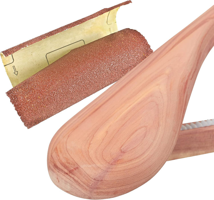 Relaxdays 50 x Anzugbügel Zedernholz, Mottenschutz, rutschfest & stabil, breite Kleiderbügel mit Ste