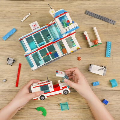 QLT QIAOLETONG City Krankenhaus 3 in 1 Baustein Set, Kompatibel Mit Lego Krankenhaus, inklusive Rett