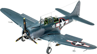 Revell 03869 SBD-5 Dauntless Navyfighter Militär originalgetreuer Modellbausatz für Fortgeschrittene