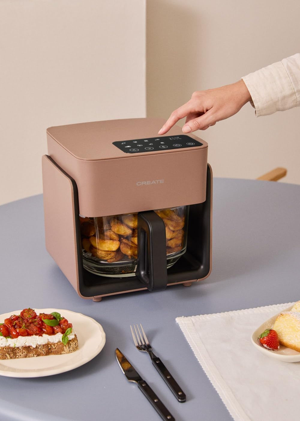 CREATE/AIR FRYER MIST/Ölfreie Heissluftfritteuse 4.2 L ohne Wasserdampfgarer Mokka/Fassungsvermögen