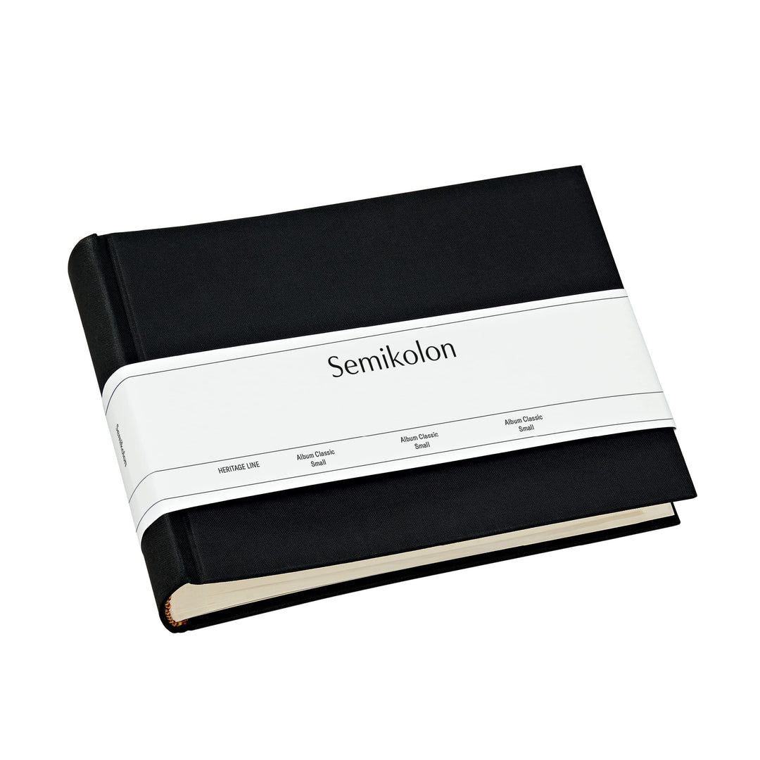 Semikolon 350983 Album Classic Small - 21,5 x 16 cm - 80 Seiten cremefarben, für 10 x 15 Fotos - bla