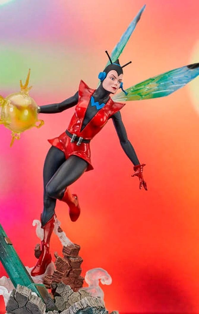 Diamond Select - Marvel Gallery Comic Wasp PVC Statue, MAY212113