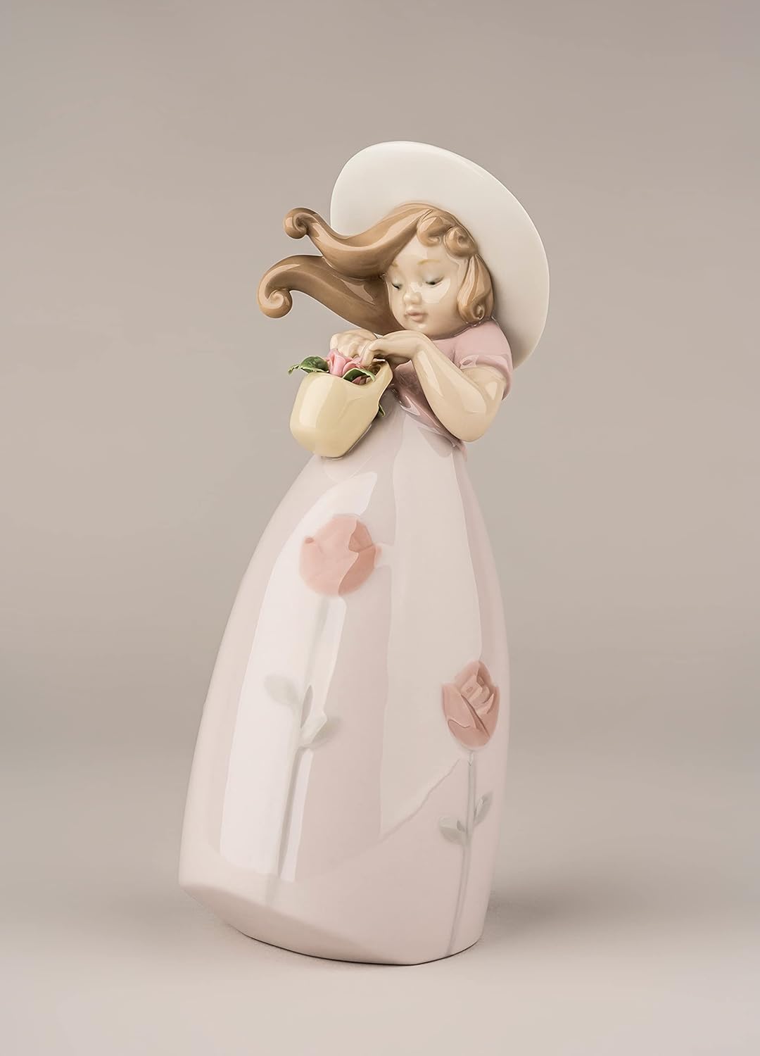 LLADRÓ Mädchen-Figur Kleine Rose. Mädchen. Porzellan.