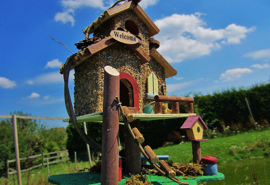 Vogelhaus ``Pfadfinder`` Vogelhaus zum Aufhängen, für Singvögel wie Spatzen, Meisen, Handarbeit aus
