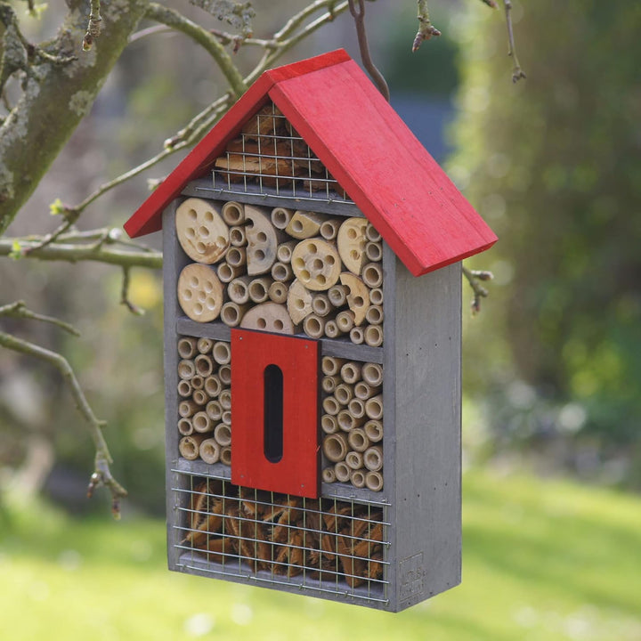 Insektenhotel grau und rot mit FSC ® Mix Credit Rot-Grau, Rot-Grau