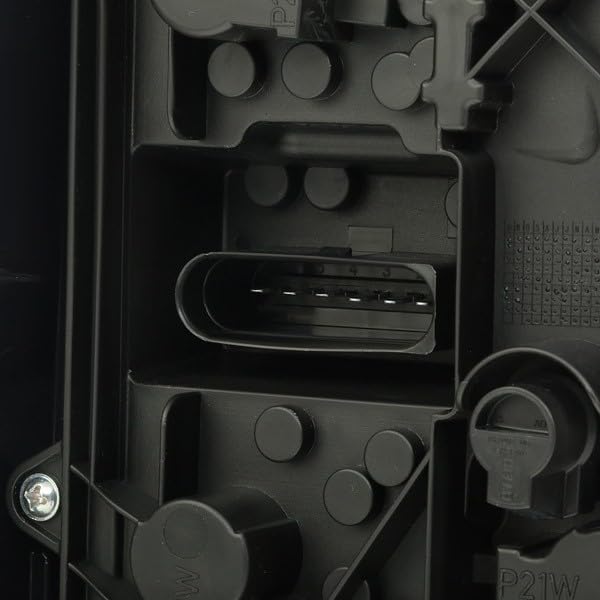 HELLA 2SK 010 318-101 Heckleuchte - Glühlampe - getönt/glasklar/rot - rechts - für u.a. VW T5 (7Hb,7