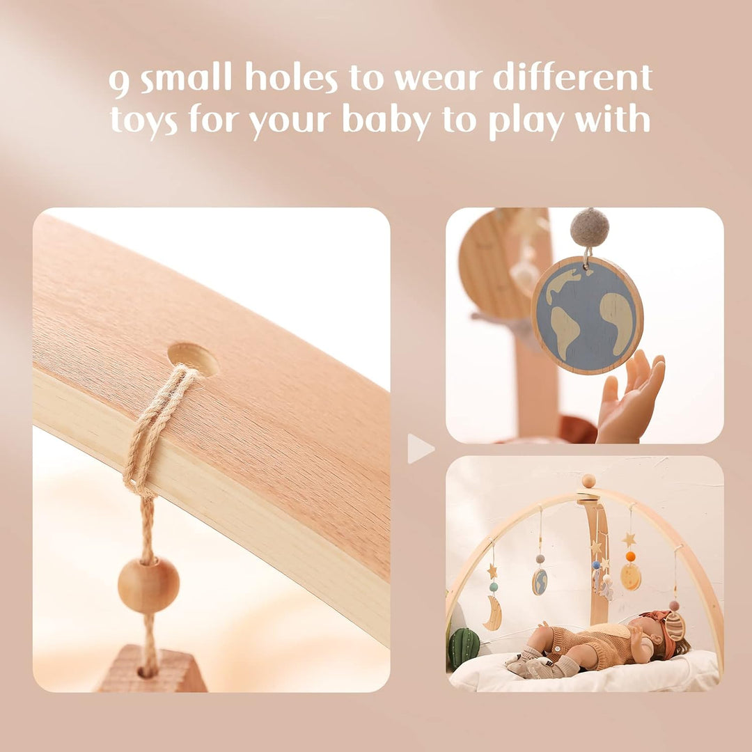 WOODEN TEETHER Spielbogen Baby aus Holz mit 5 abnehmbaren sensorischen Spielzeugen | Montessori Spie