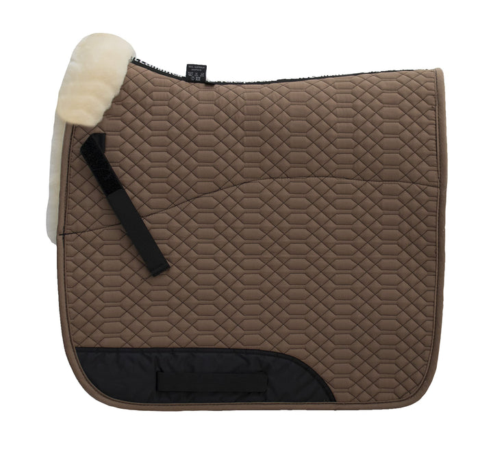 Engel Reitsport Lammfell Schabracke Half Lined SCHABRA1-D-CAM-MED Steppstoff Camel Fell med. Dressur