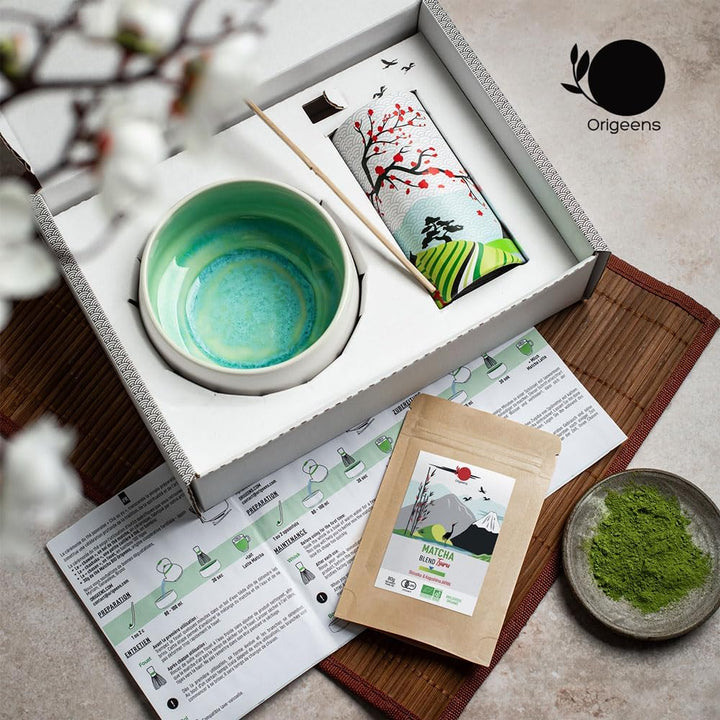 Origeens MATCHA TEE SET mit Matcha Besen, Matcha Schale aus Keramik, BIO Matcha Tee aus Japan | Hand