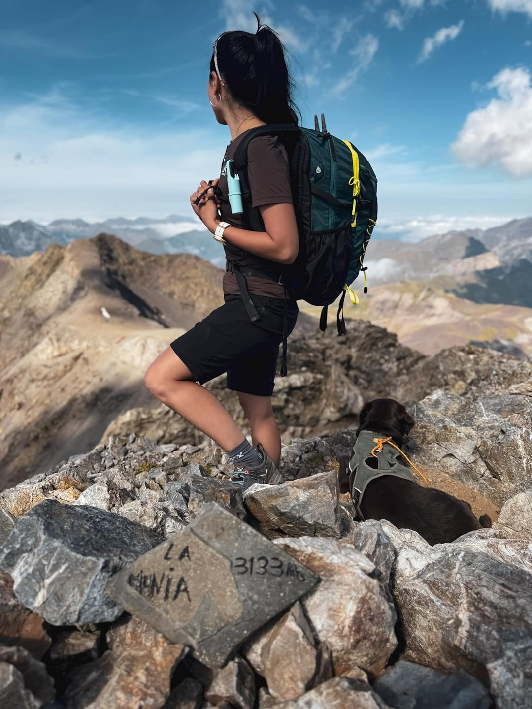 Mountaintop 25L/30L Wanderrucksack Daypack Damen Herren für Tageswanderungen, Outdoor, Radtouren 30l