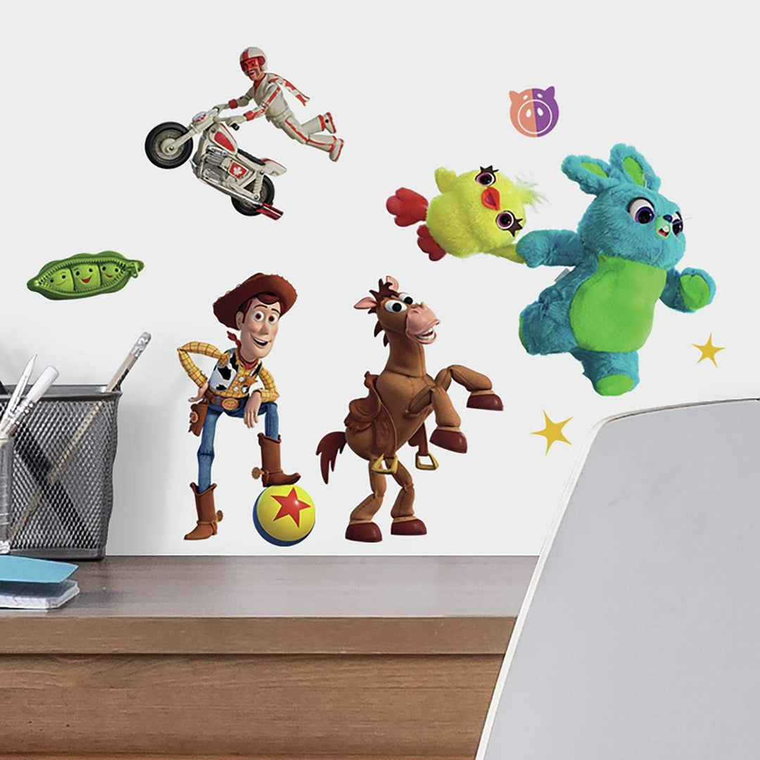 RoomMates Toy Story 4 Peel and Stick Wall Decals, mehrfarbig, 17 elemente, 1 blatt á 45,72 cm x 101,