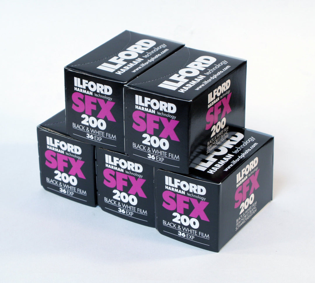 Ilford SFX 200 Film, 35 mm, Schwarz / Weiss, 5 Stück