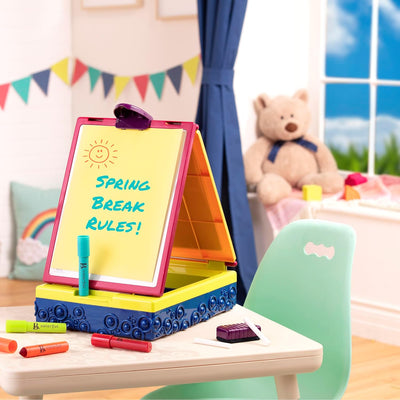 B. toys Tragbare Maltafel für Kinder mit Kreidetafel und Whiteboard – mit Zubehör Kreide, Schwamm, W