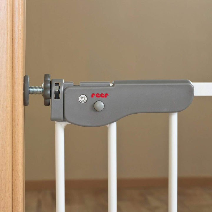 reer Türgitter und Treppengitter Advanced zum Schrauben, stabiler Halt, Durchgangsbreite 75-110cm