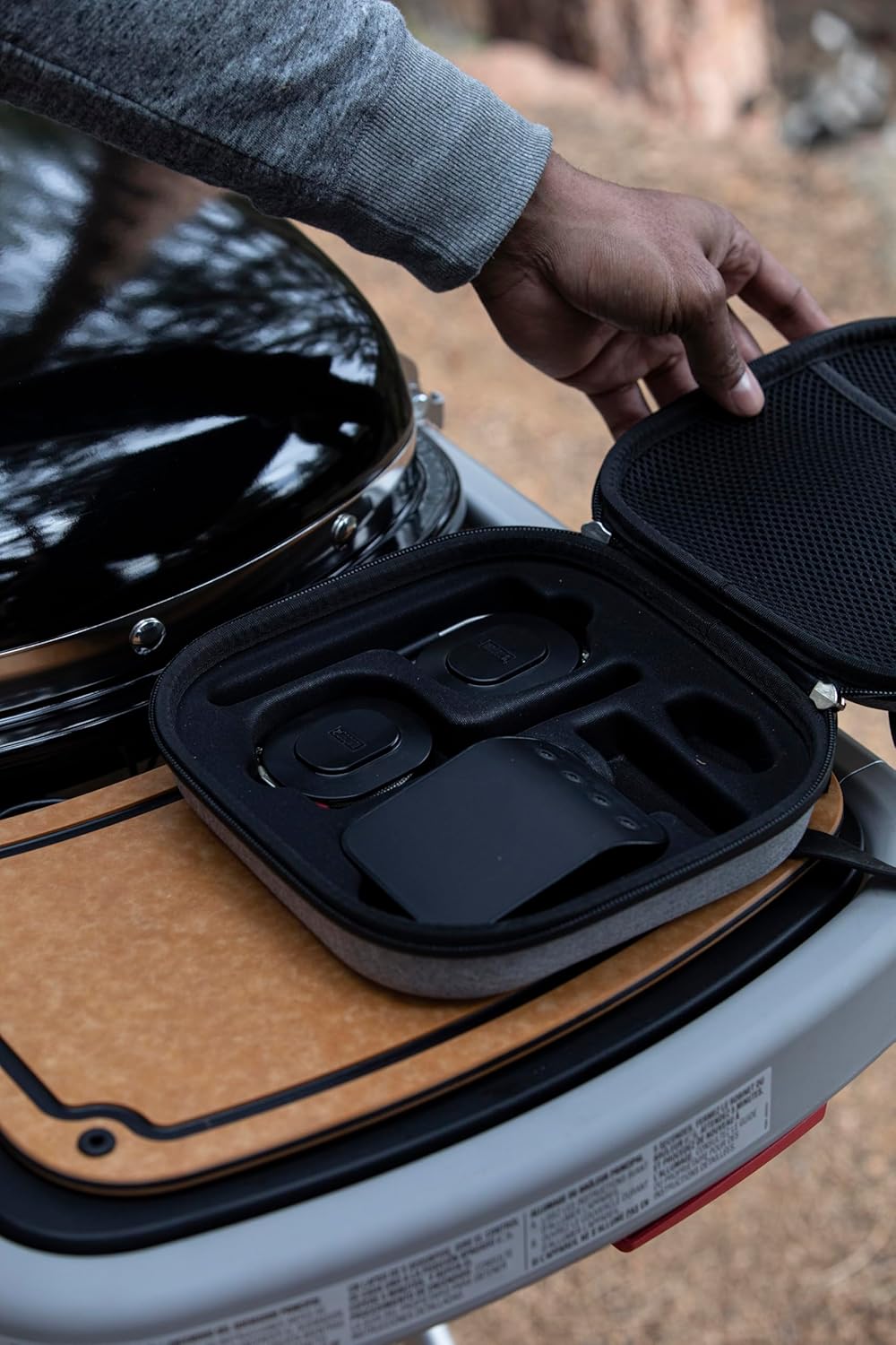 Weber Connect Aufbewahrungs- und Transporttasche Connect Smart Grilling Hub, Stossfestes Design, Sta