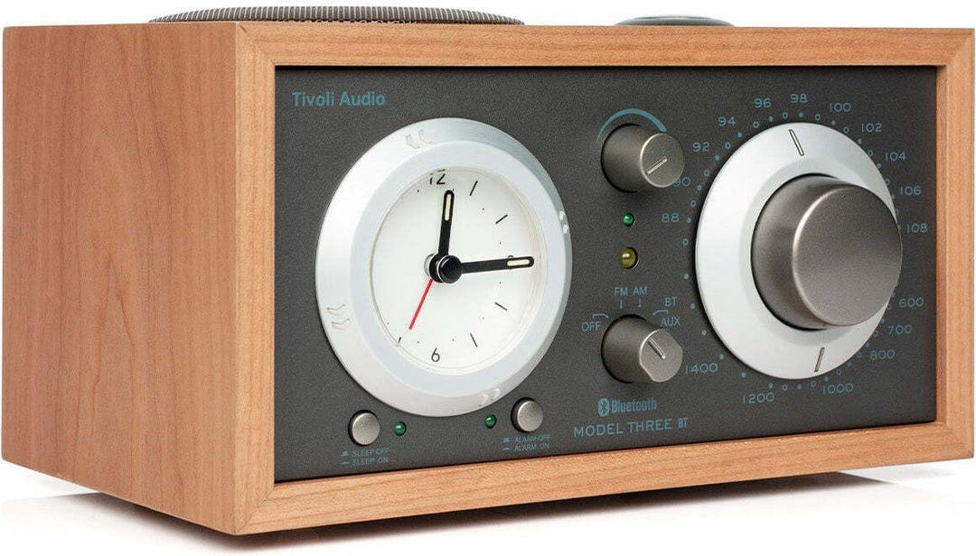 Tivoli Audio Model Three Bluetooth UKW-/MW-Radiowecker (Kirsche / Taupe), Kirsche / Taupe
