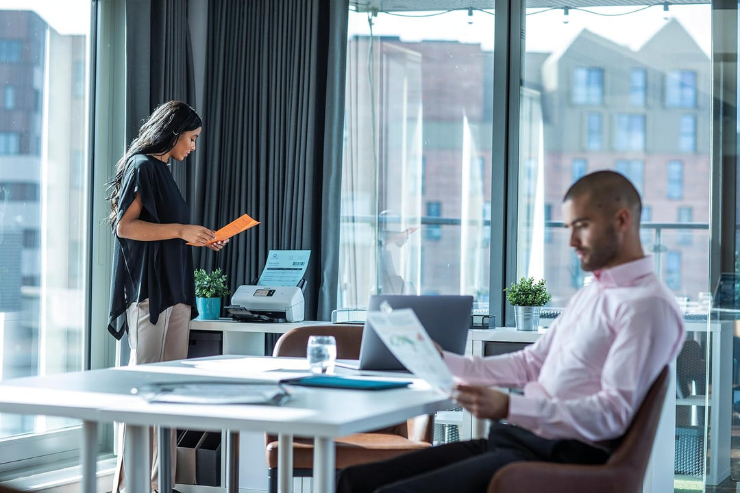 Brother ADS-4550W, Flexibler Dokumentenscanner mit USB, LAN und WLAN, Duplex Scan, Touchscreen, Weis