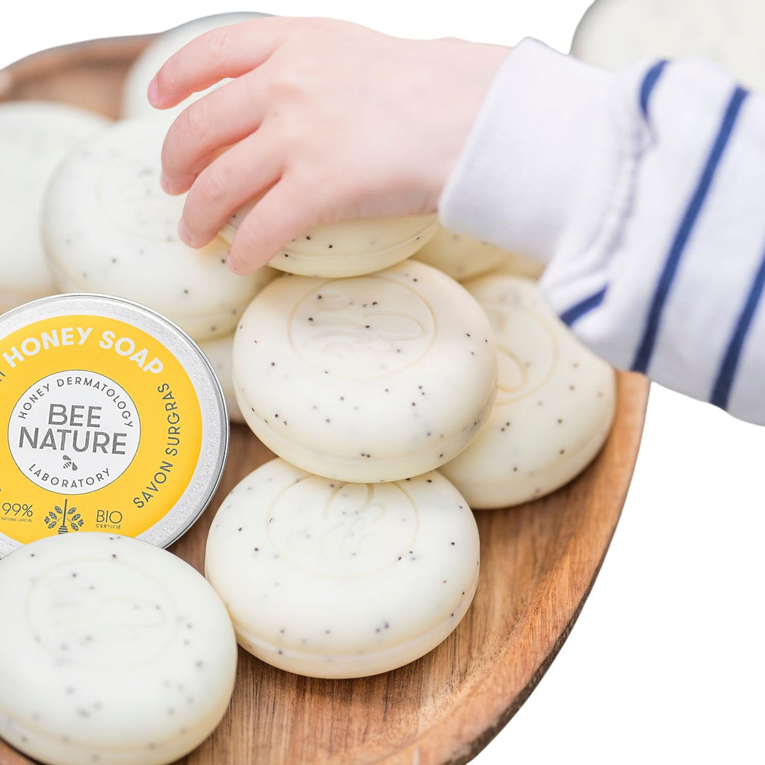 Bee Nature - Peeling Handschuh Grau & Seife Stück mit Seifenschale - Bio-Honig - Feuchtigkeitsspende
