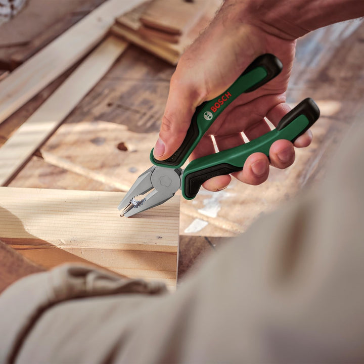 Bosch Universal Werkzeug-Set, 17-teilig (vielseitiger Werkzeugkoffer, bestückt, hochwertig, ergonomi