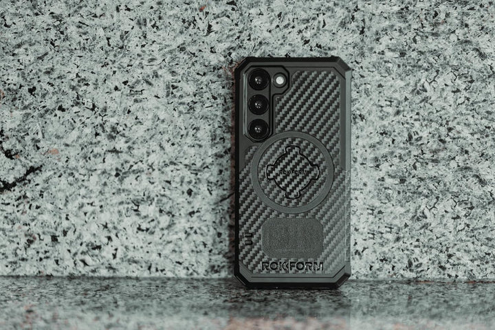 Rokform Galaxy S23 Hülle, Rugged Series, magnetische Hülle mit Drehverschluss, sturzgeprüfte Rüstung