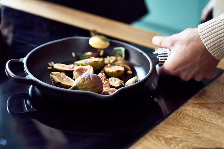 Le Creuset Signature Gusseisen Brat- und Servierpfanne, Rund, Ø 20 cm, Für alle Herdarten inkl. Indu
